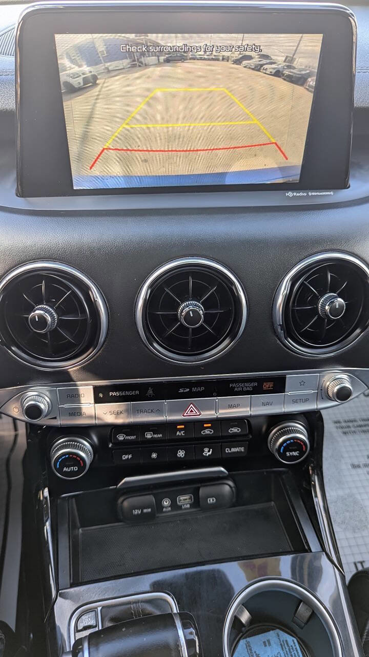 Used 2018 Kia Stinger Premium image 10