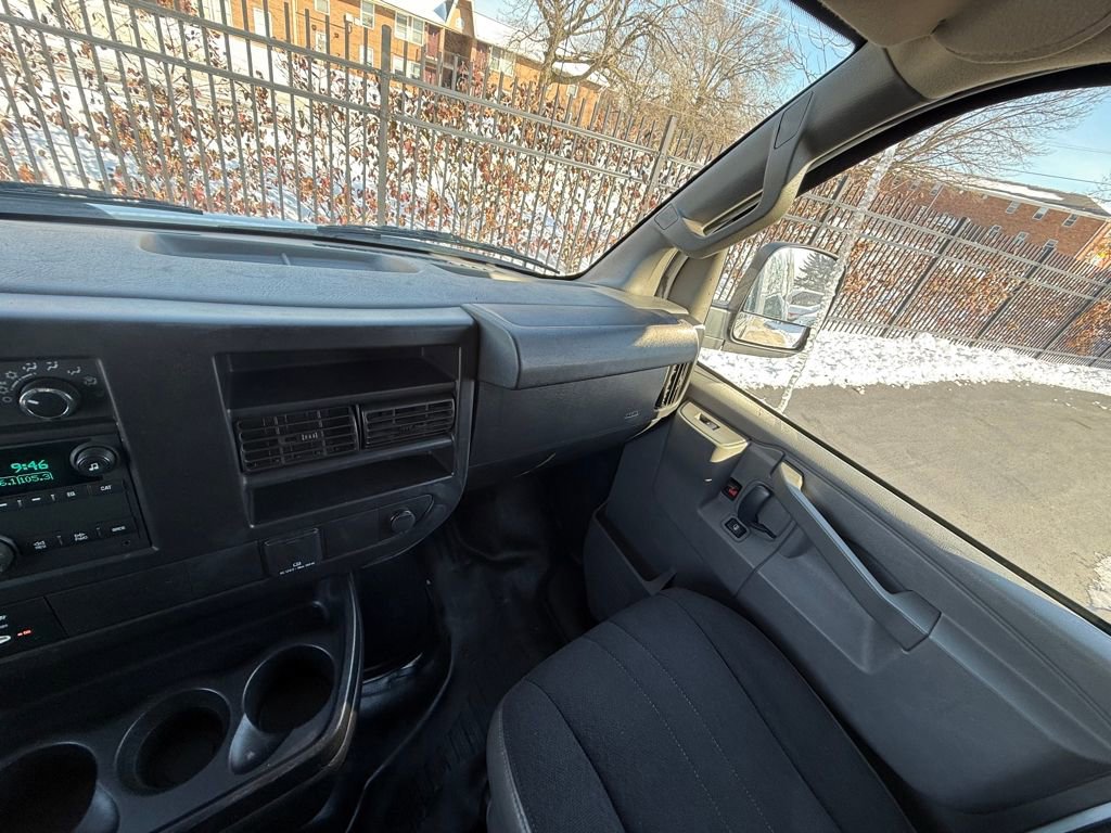 Used 2021 GMC Savana 2500 w/ Driver Convenience Package image 15