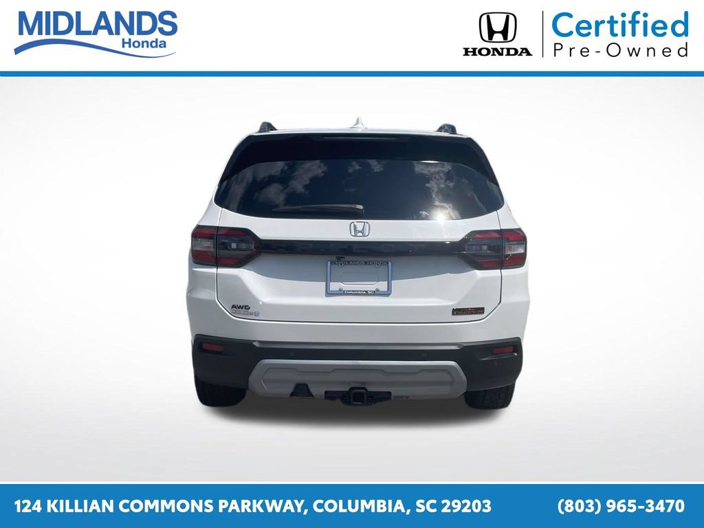 Certified 2025 Honda Pilot TrailSport image 5