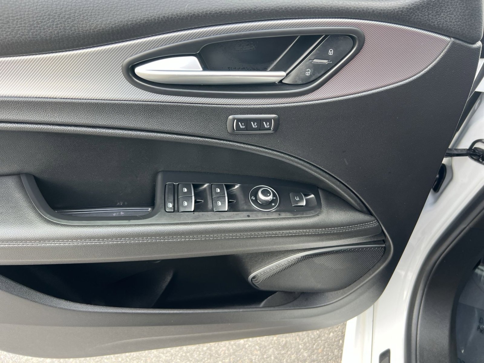 Used 2023 Alfa Romeo Stelvio Veloce image 15