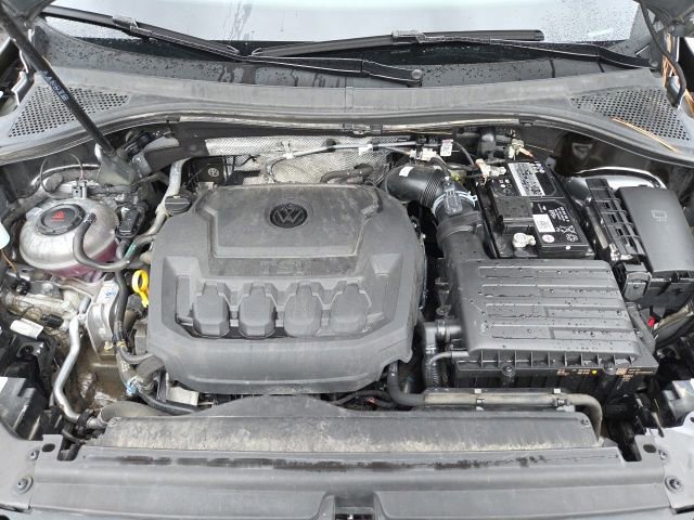 Used 2023 Volkswagen Tiguan SE R-Line image 28