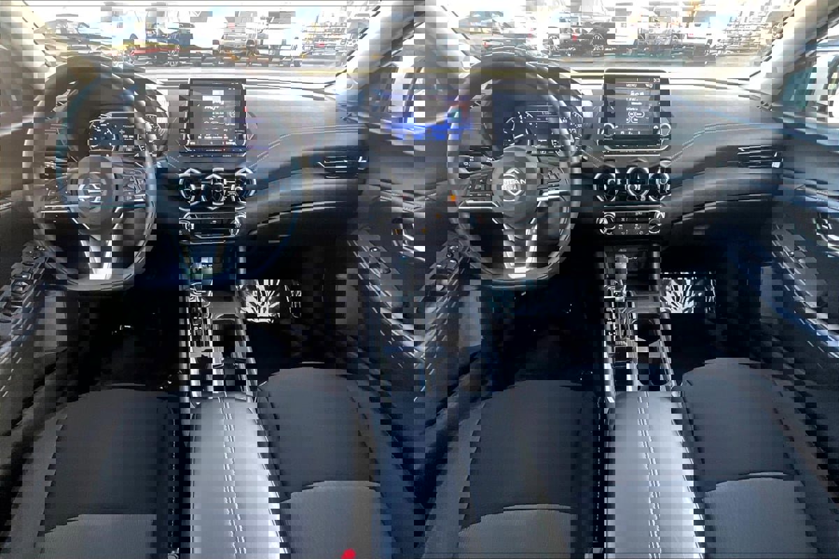 Used 2024 Nissan Sentra SV image 12