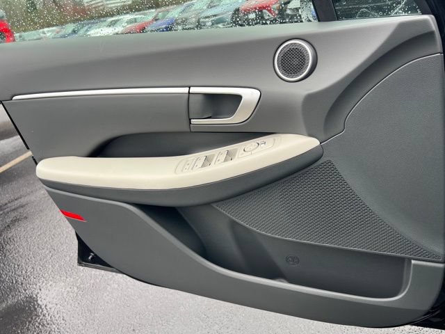 New 2026 Hyundai Sonata SEL AWD/4WD image 17