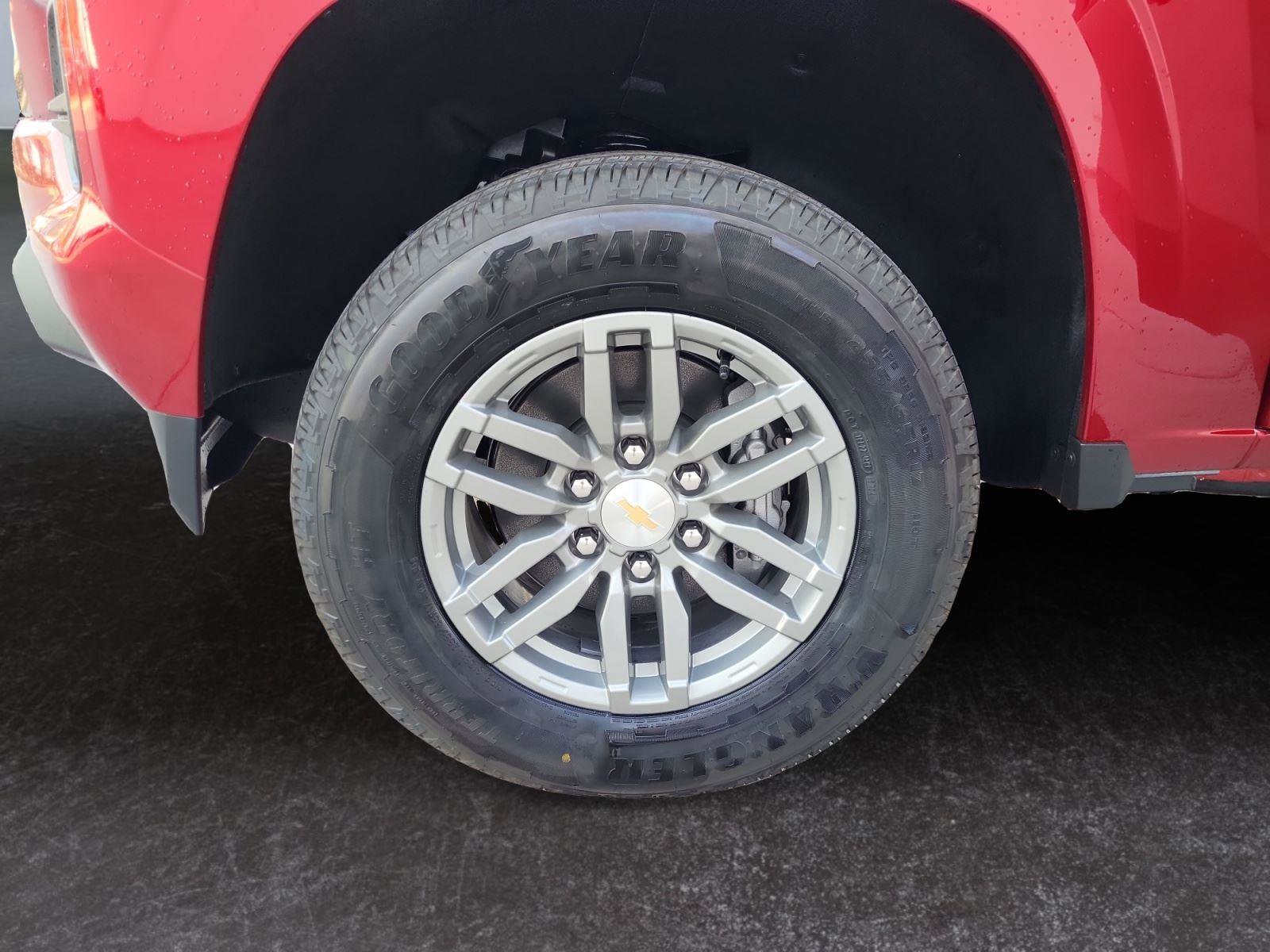 Used 2024 Chevrolet Colorado LT w/ LT Convenience Package II image 15