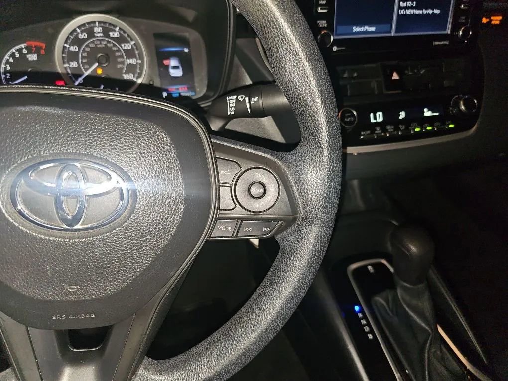 Used 2021 Toyota Corolla LE image 22