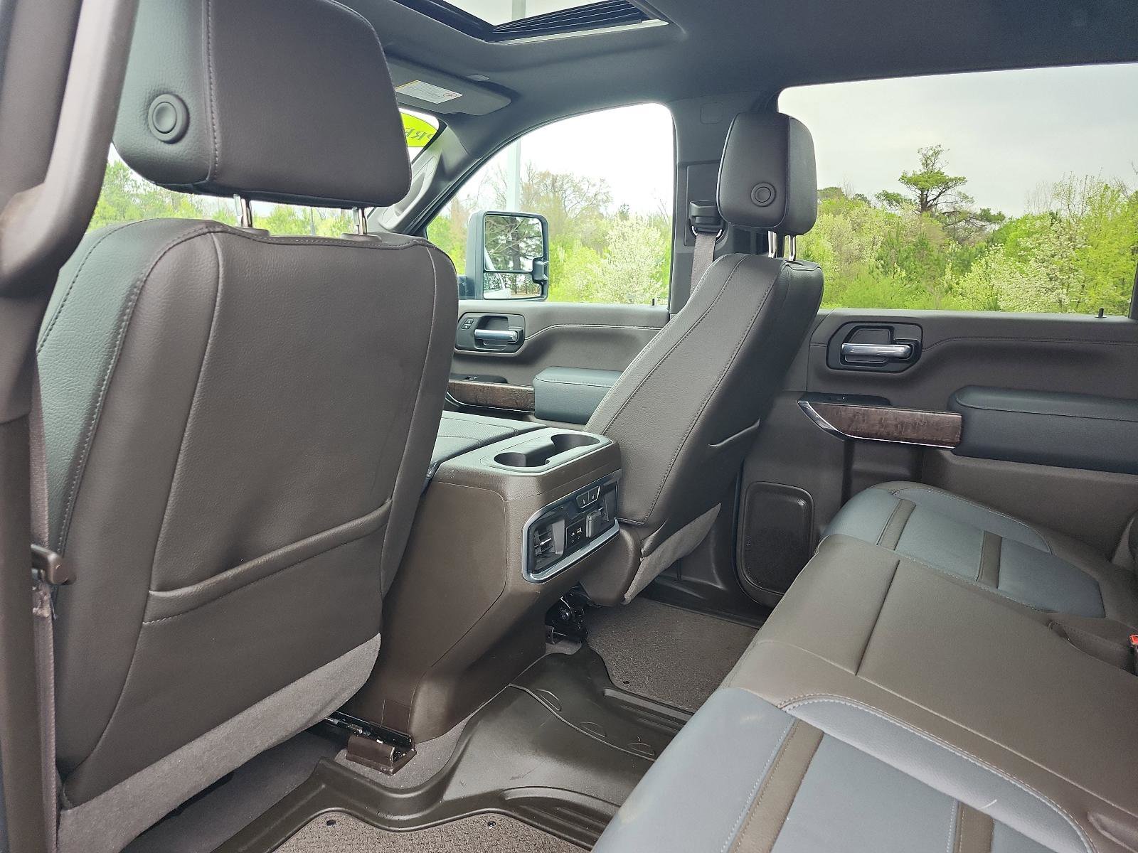 Used 2023 GMC Sierra 2500 Denali w/ Denali Ultimate Package image 14