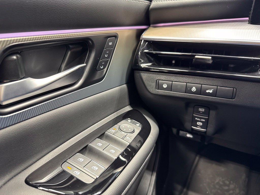 New 2025 Nissan Murano SL w/ Cargo Package AWD/4WD image 9