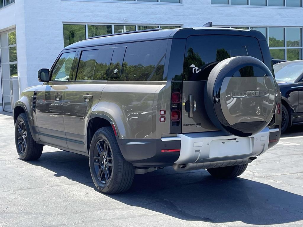 Used 2023 Land Rover Defender 130 SE AWD/4WD image 6