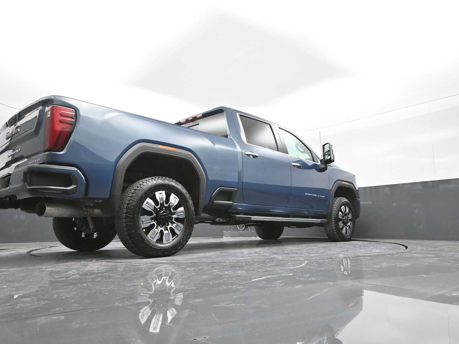 New 2026 GMC Sierra 2500 Denali w/ Denali Reserve Package AWD/4WD image 41