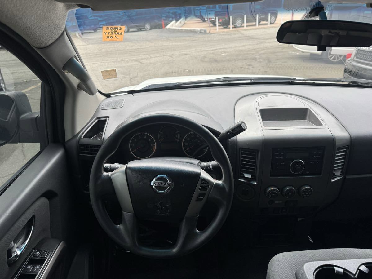 Used 2015 Nissan Titan S image 8