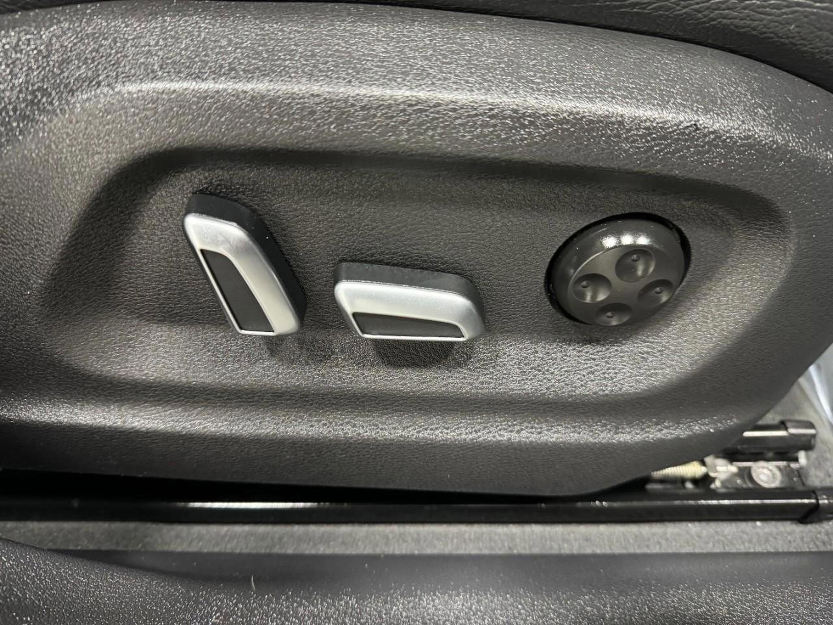 Used 2018 Audi Q3 2.0T Premium Plus image 18