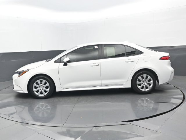 Used 2025 Toyota Corolla LE FWD image 22