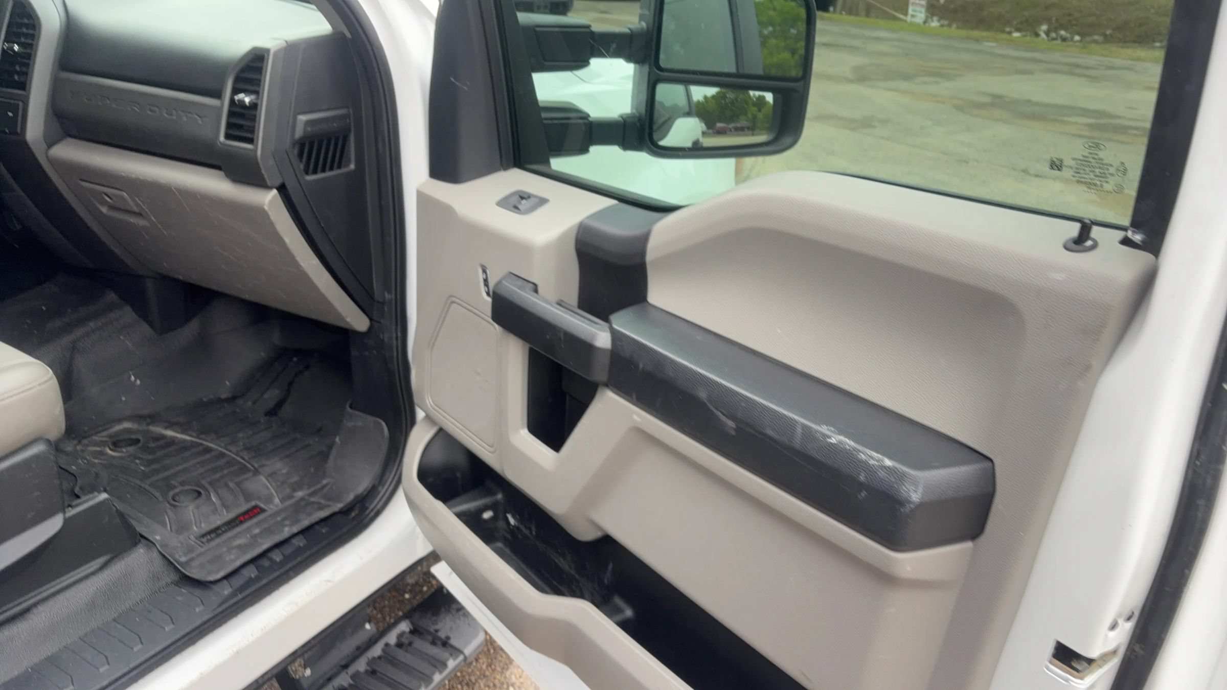 Used 2021 Ford F250 XL w/ Power Equipment Group RWD image 9