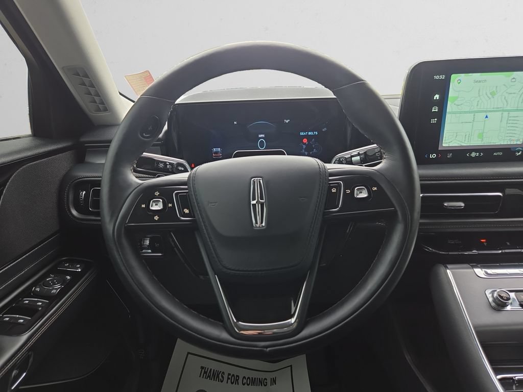 Used 2025 Lincoln Aviator AWD w/ Jet Appearance Package image 13