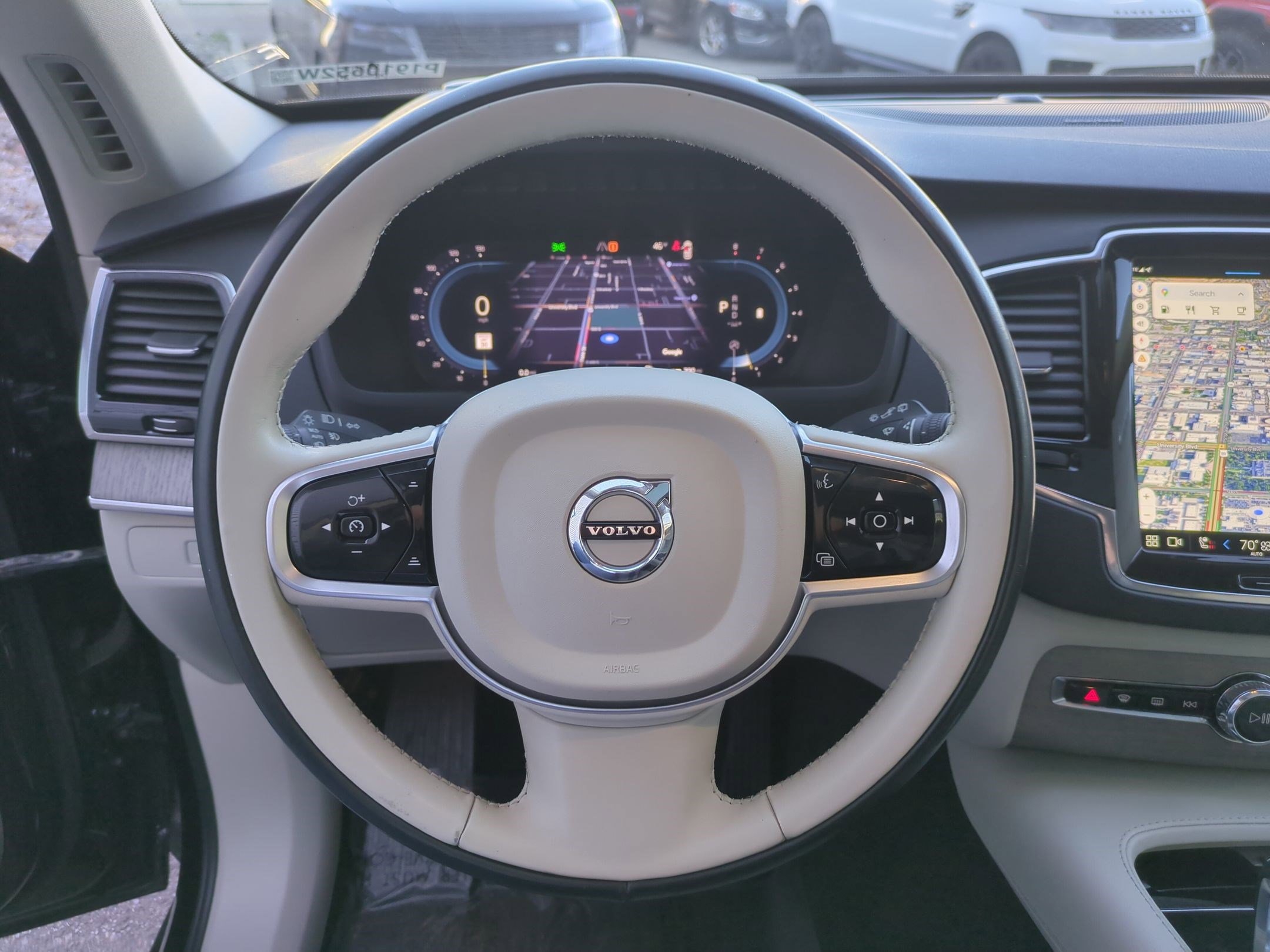 Used 2023 Volvo XC90 B5 Plus w/ Protection Package Premier image 17