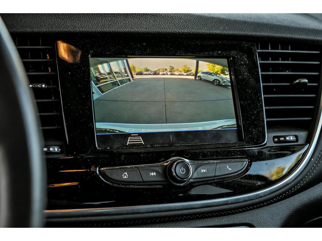 Used 2022 Buick Encore Preferred w/ Safety Package image 19
