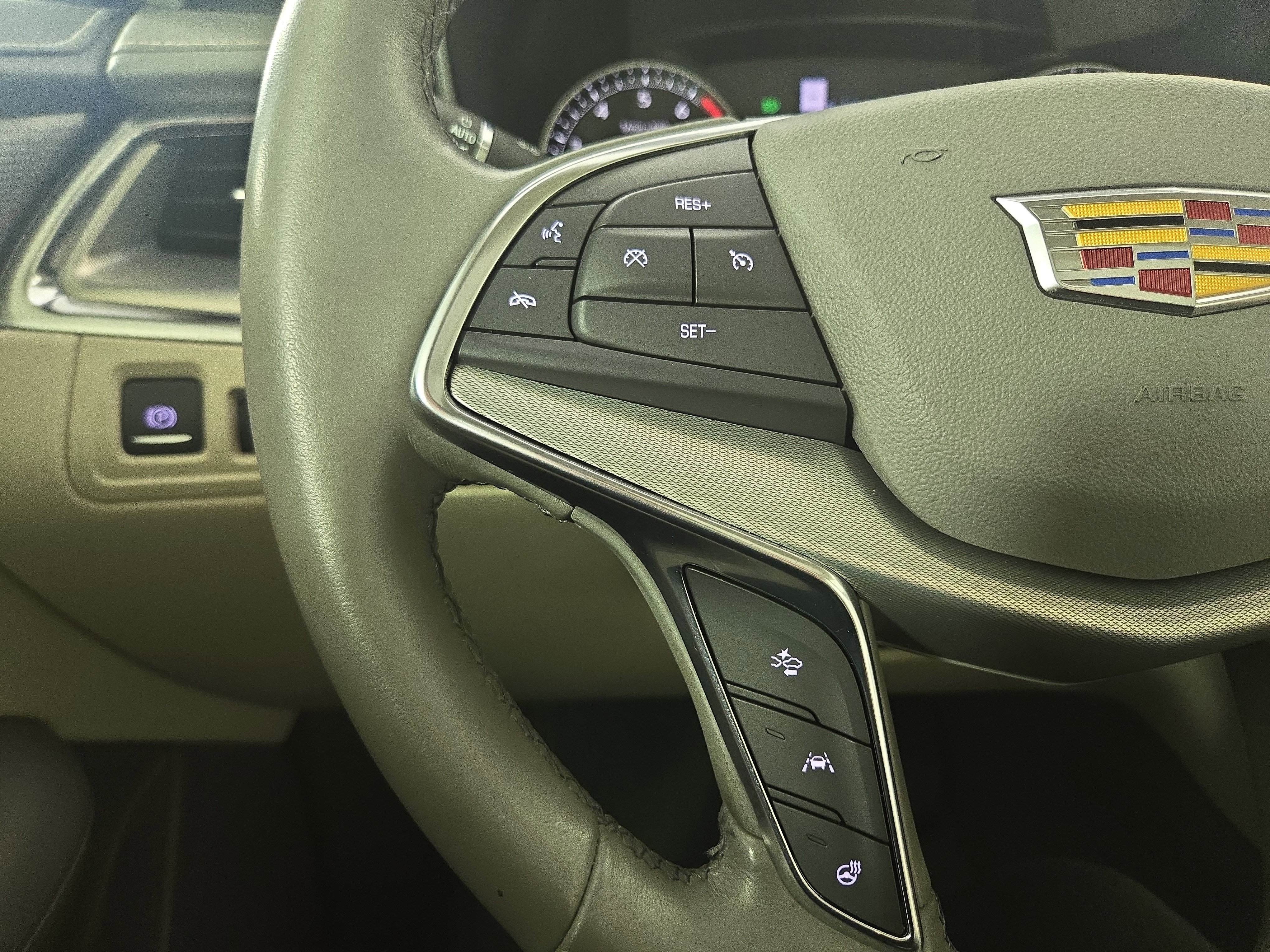 Certified 2020 Cadillac XT5 Premium Luxury image 15