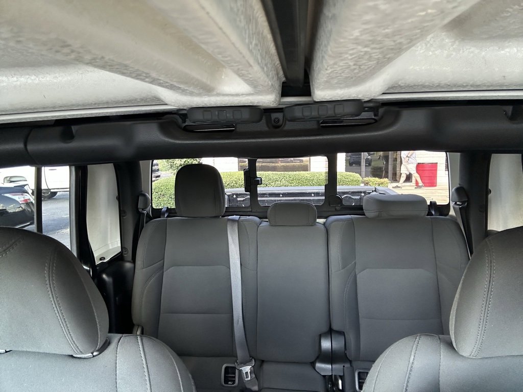 Used 2021 Jeep Gladiator Sport image 26