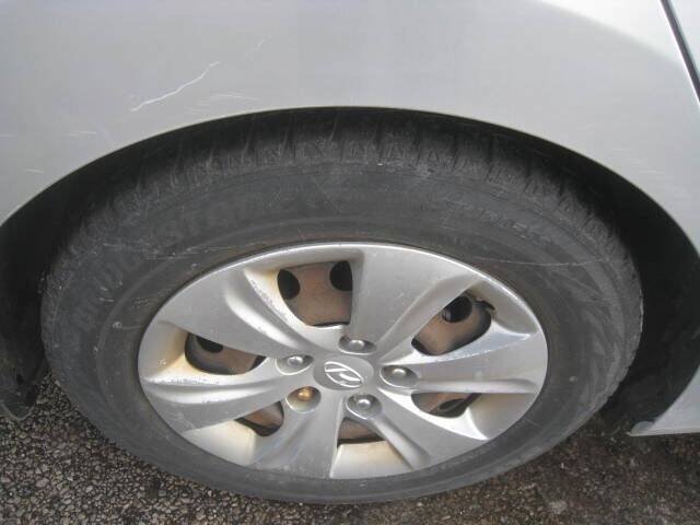 Used 2016 Hyundai Elantra SE FWD image 23