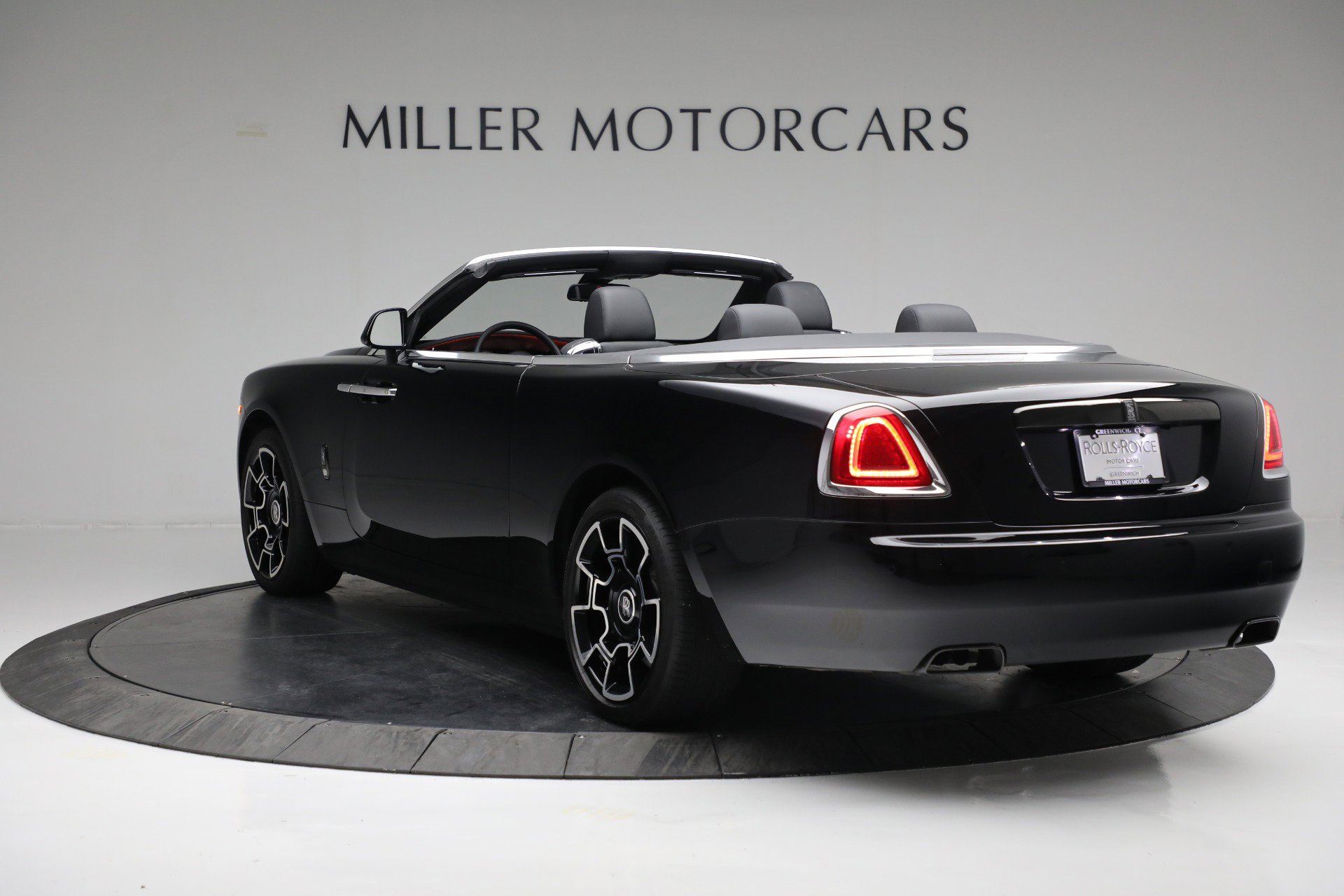 Certified 2018 Rolls-Royce Dawn image 8