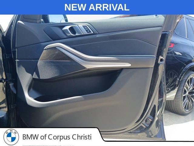 Used 2022 BMW X5 xDrive40i w/ Premium Package AWD/4WD image 16
