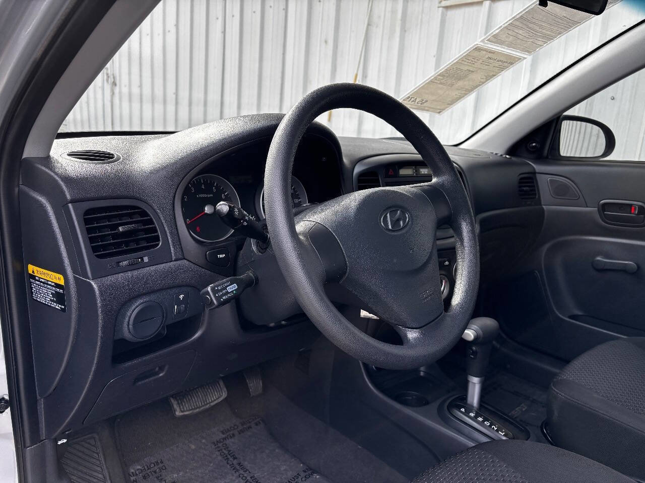 Used 2008 Hyundai Accent GS image 10