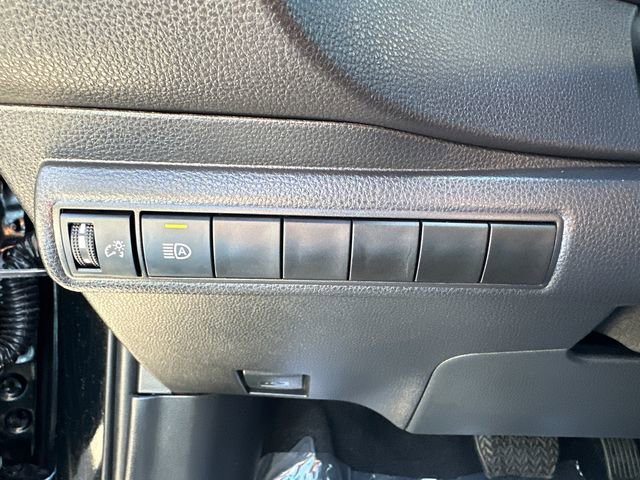 Used 2025 Toyota Corolla SE FWD image 31