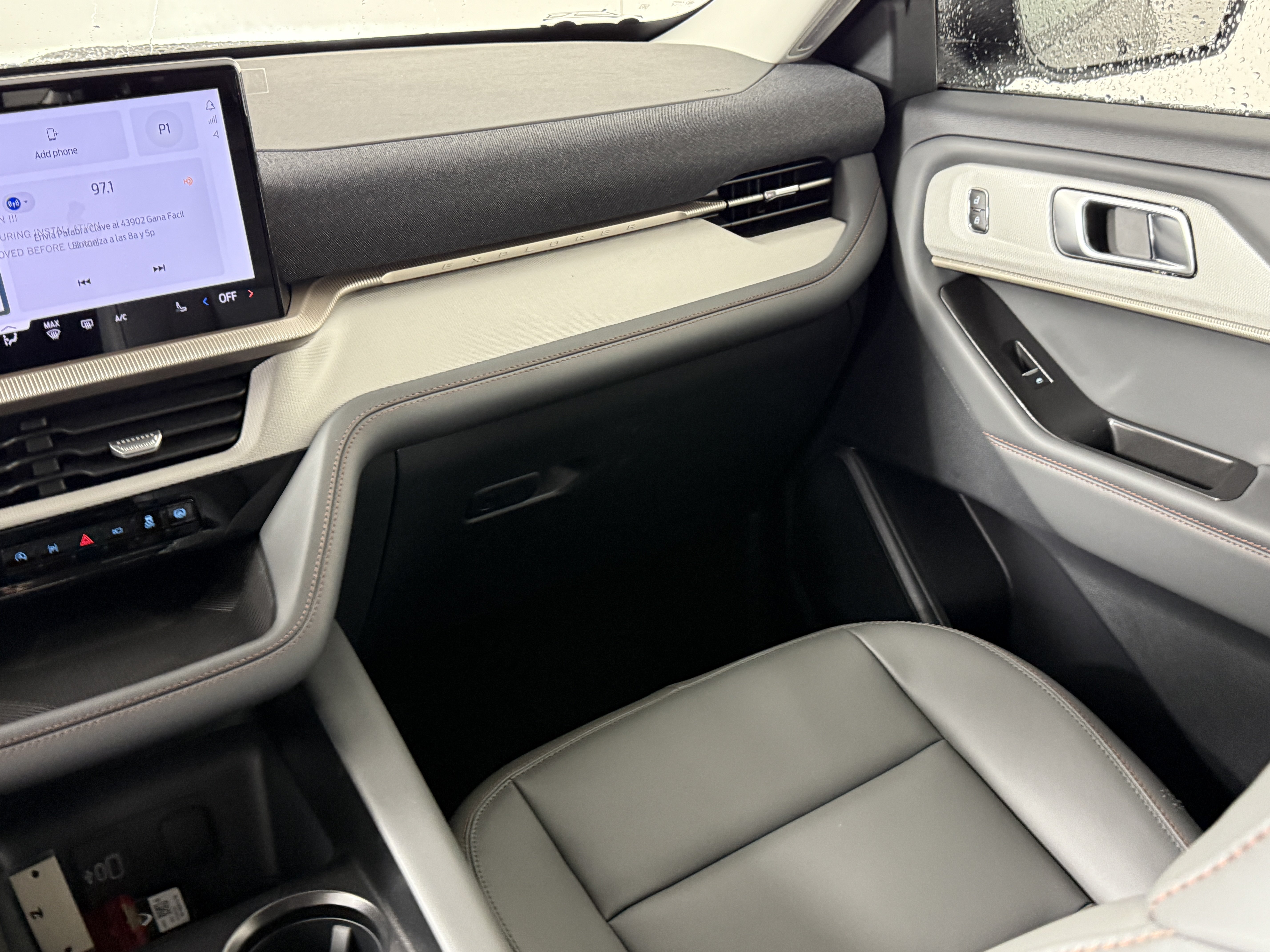 New 2026 Ford Explorer Active w/ Active Comfort Package RWD image 13