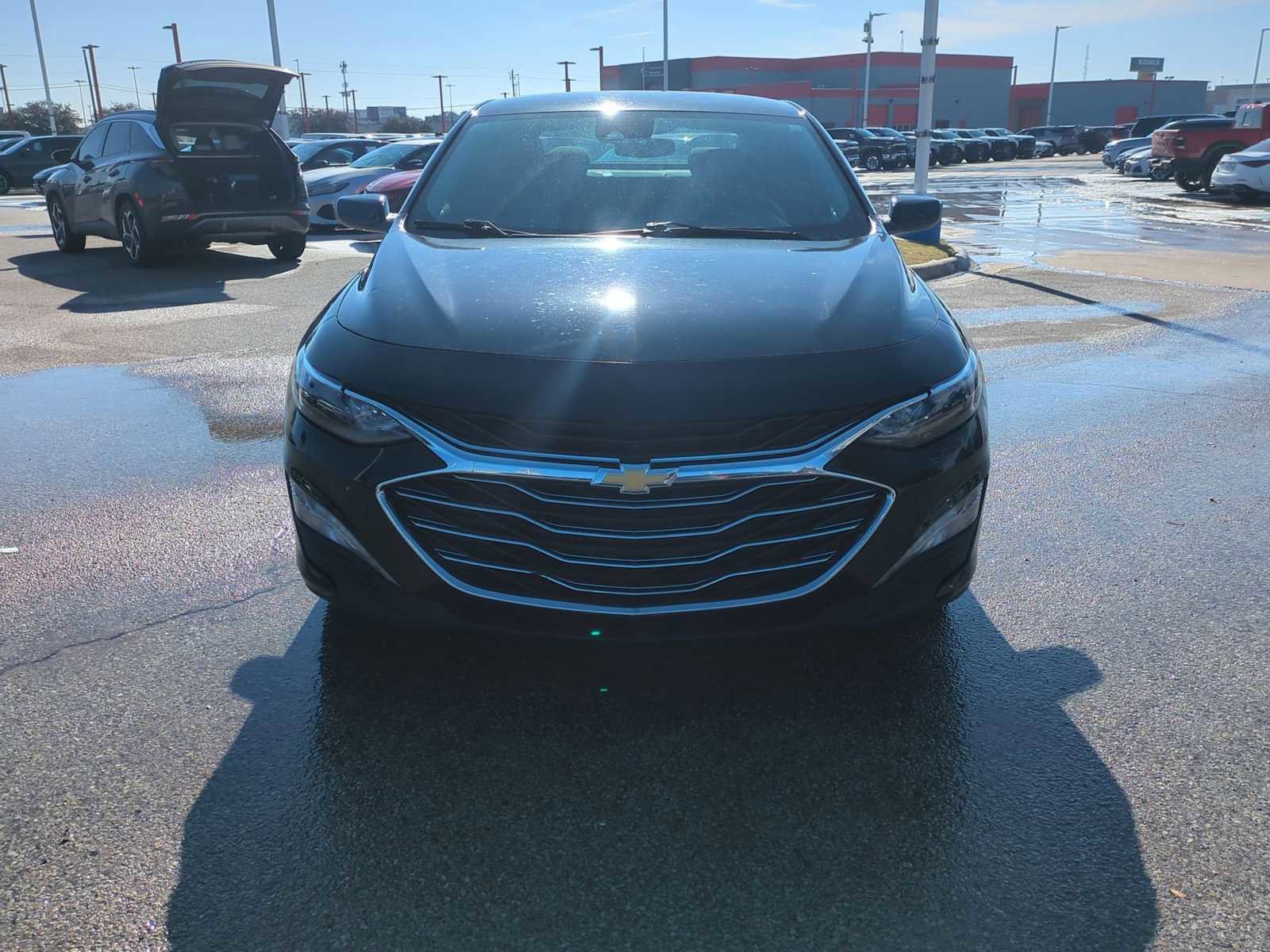 Used 2023 Chevrolet Malibu LT image 3