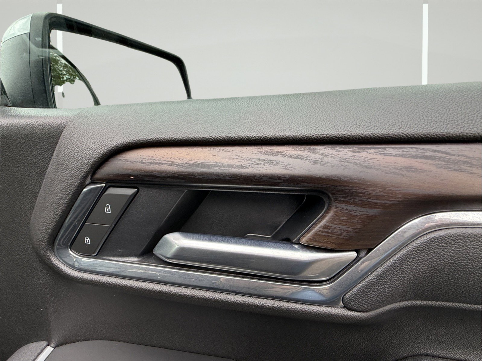 Certified 2025 GMC Sierra 1500 SLT image 56