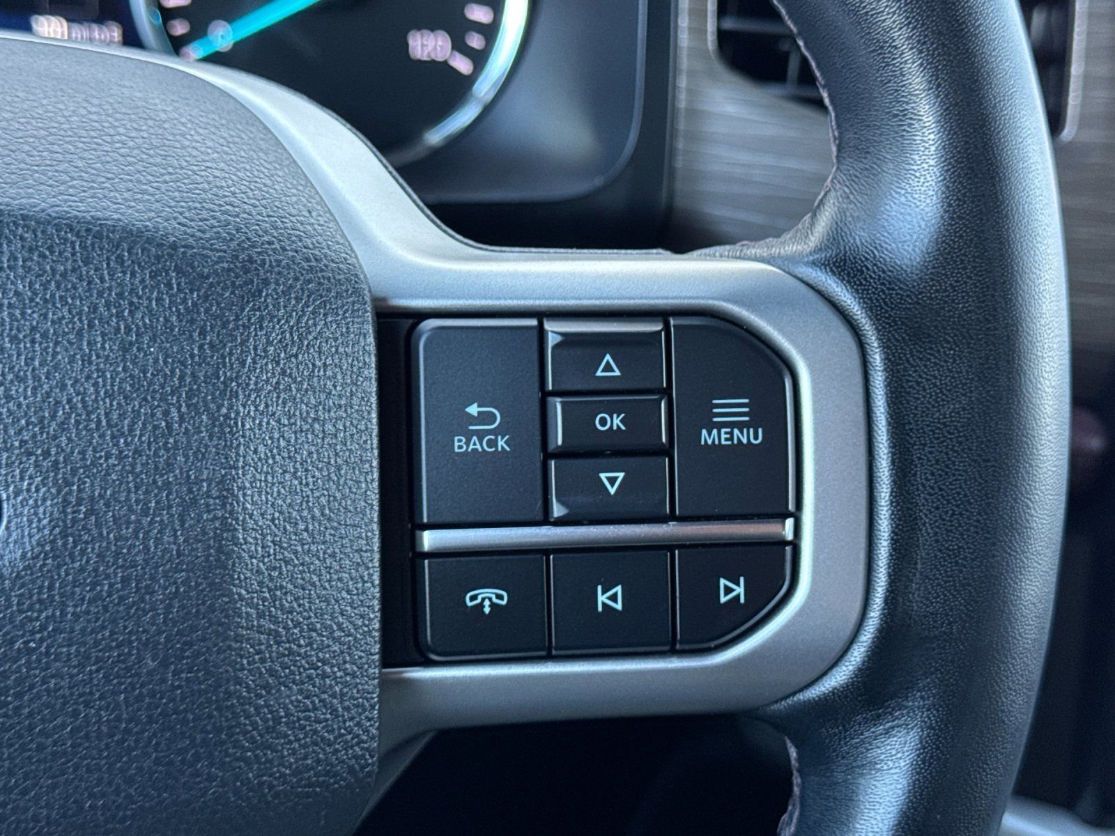 Used 2023 Ford Expedition Limited image 32