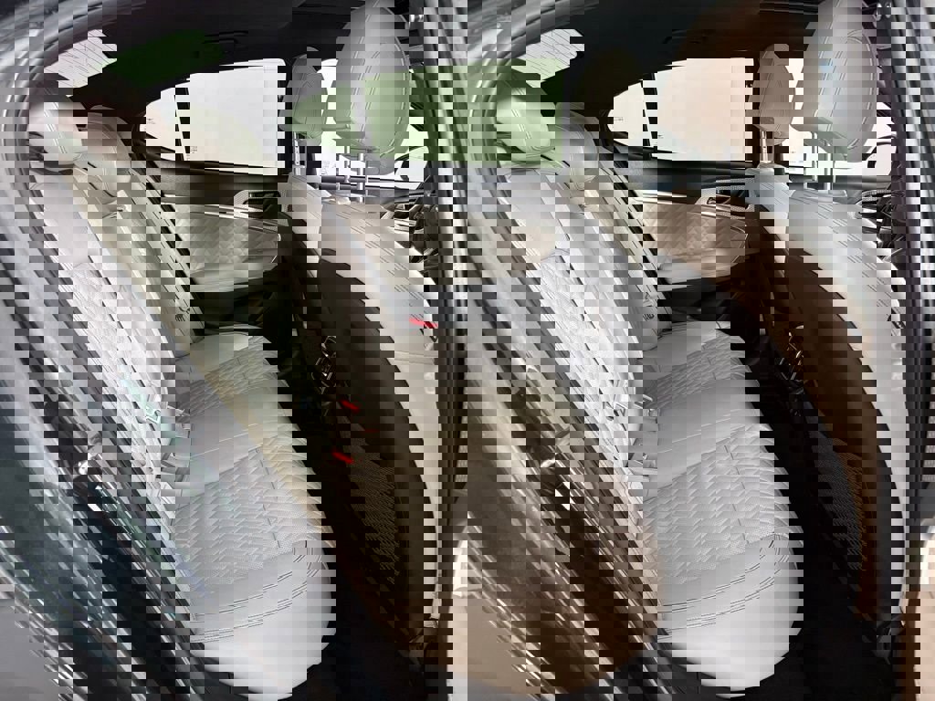 Used 2023 Genesis G70 3.3T w/ Sport Prestige Package image 41