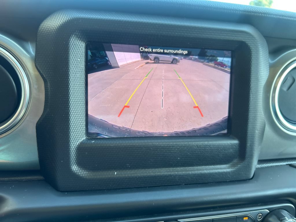 Used 2019 Jeep Wrangler Unlimited Sahara AWD/4WD image 23