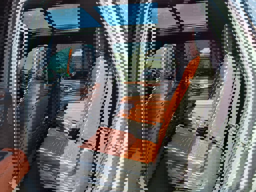 Used 2024 GMC Yukon Denali Ultimate image 12