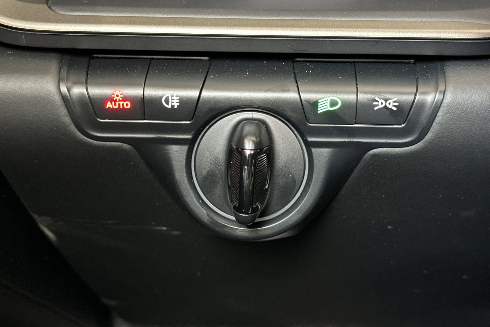 Used 2025 Porsche 911 Turbo image 33