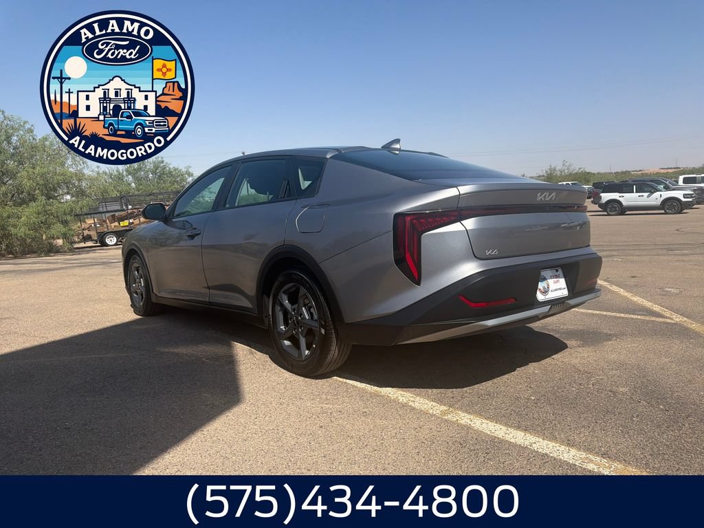 Used 2025 Kia K4 LXS FWD image 3