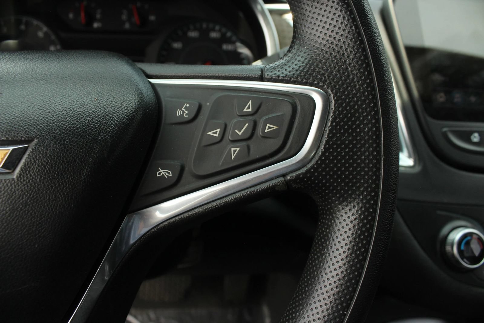 Used 2019 Chevrolet Malibu LT FWD image 25
