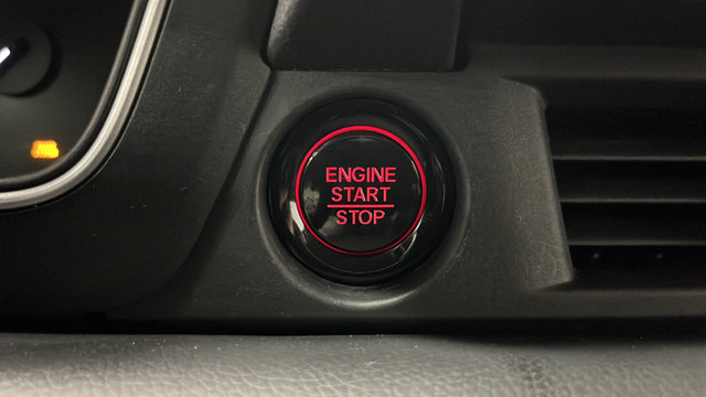 Used 2024 Honda Pilot Touring image 23