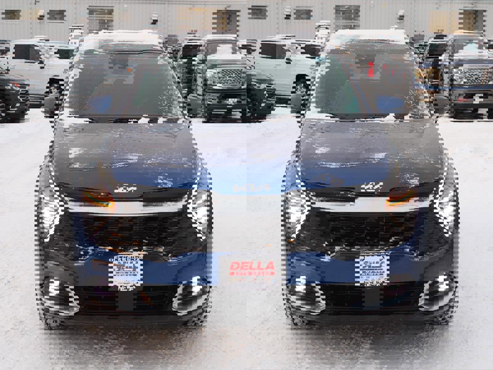 Used 2023 Kia Sportage SX image 2