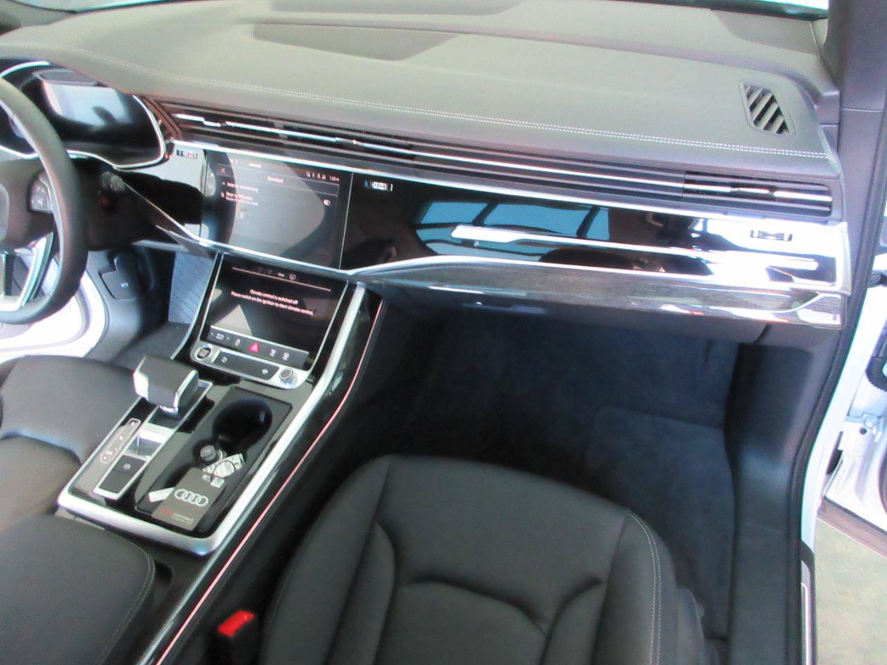 Used 2025 Audi Q7 3.0T Premium Plus w/ Premium Plus Package AWD/4WD image 35