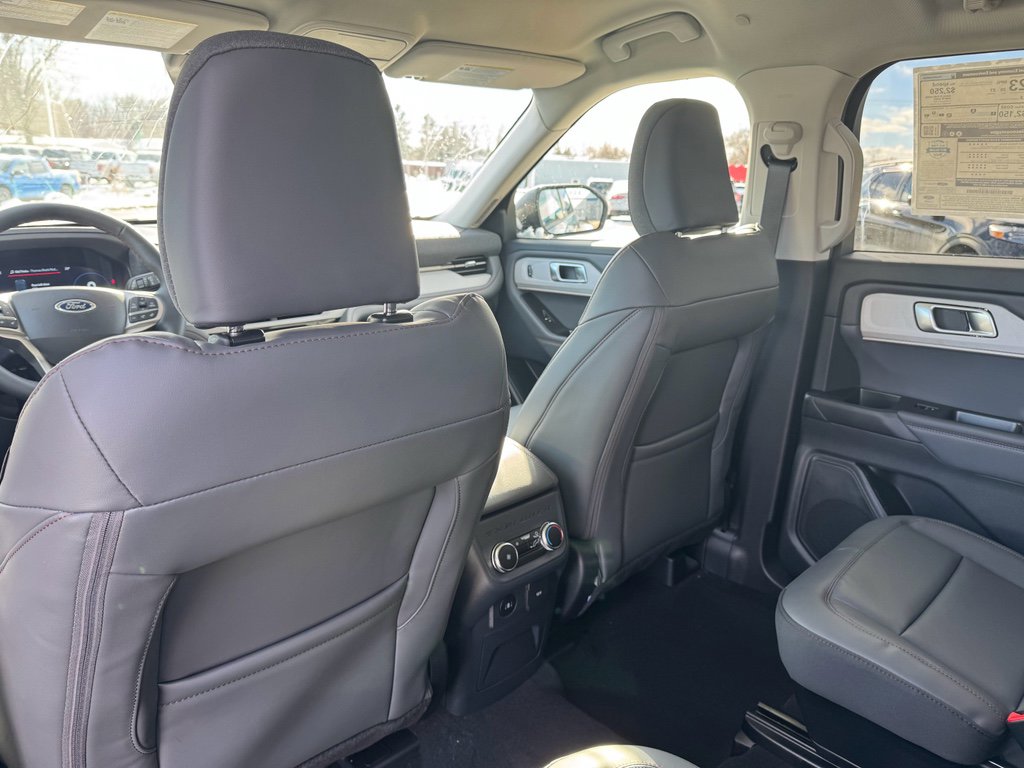 New 2026 Ford Explorer Active w/ Active Comfort Package image 24