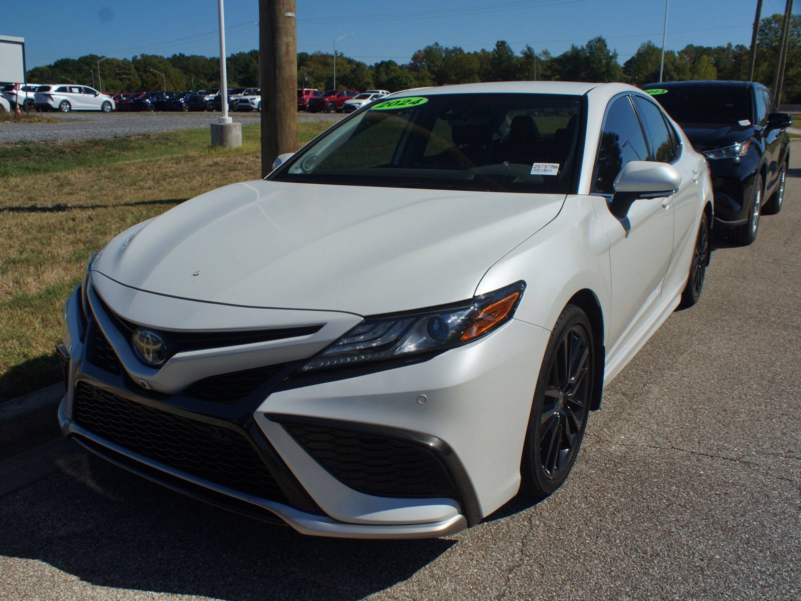 Used 2024 Toyota Camry XSE w/ Navigation Package FWD image 5