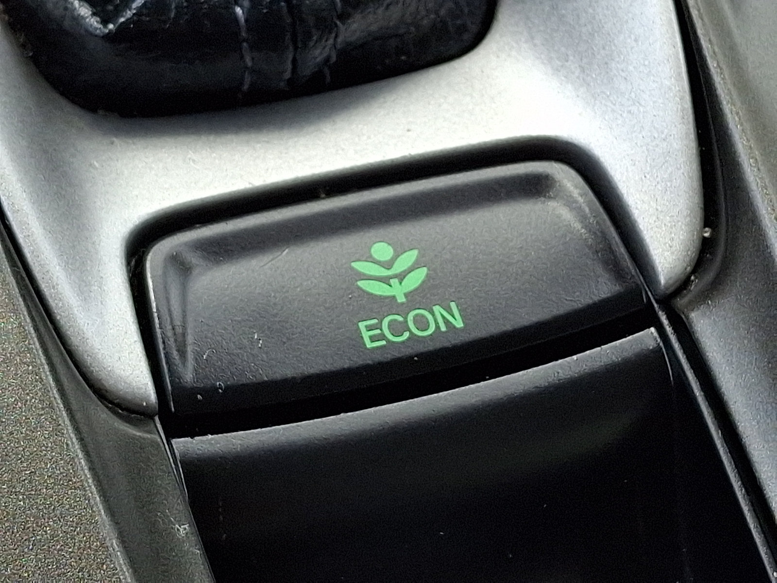 Used 2018 Honda Accord EX image 24