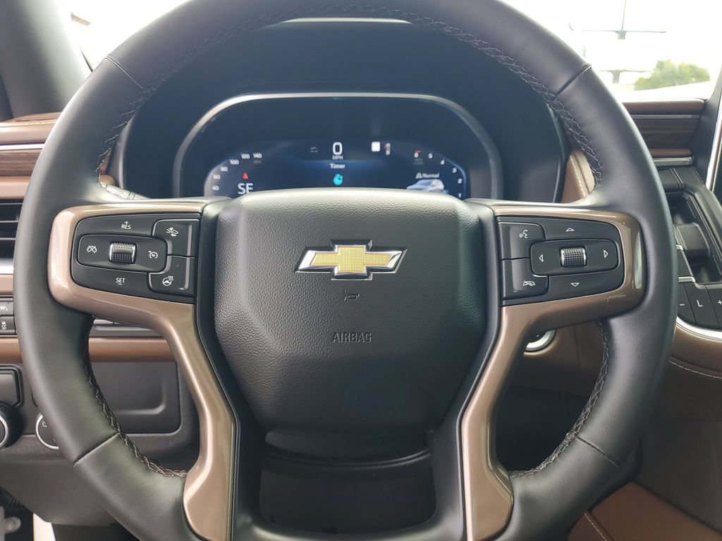 Used 2023 Chevrolet Tahoe High Country RWD image 12