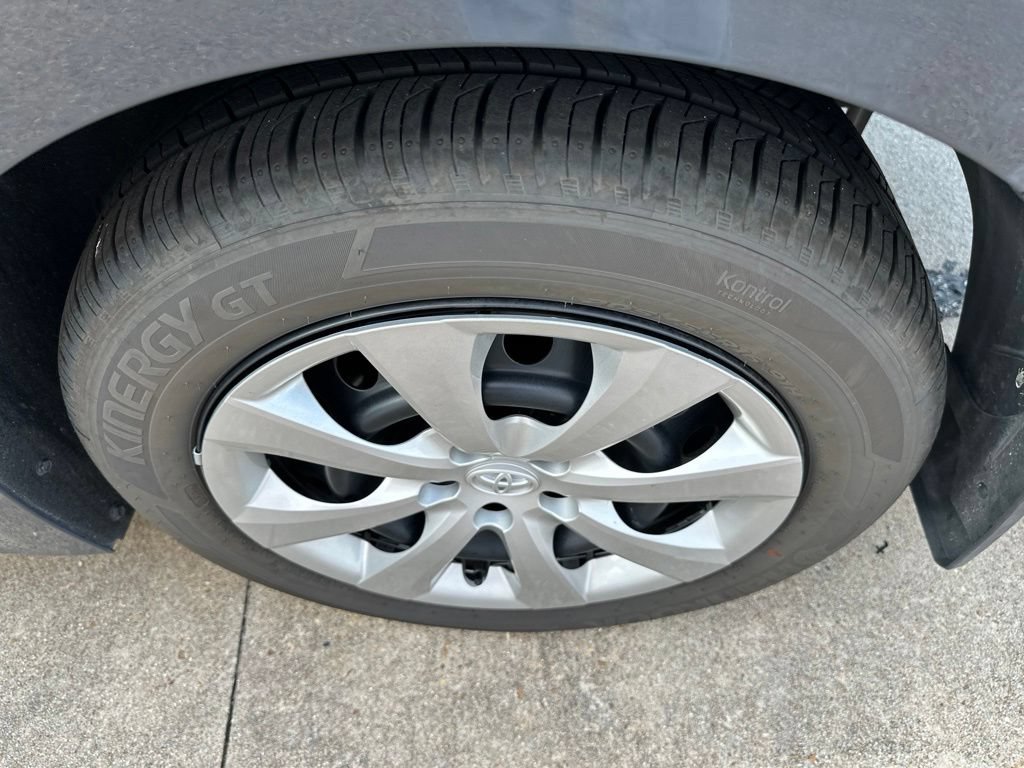 Used 2026 Toyota Corolla LE FWD image 21