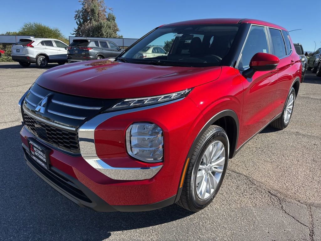 New 2025 Mitsubishi Outlander ES image 3