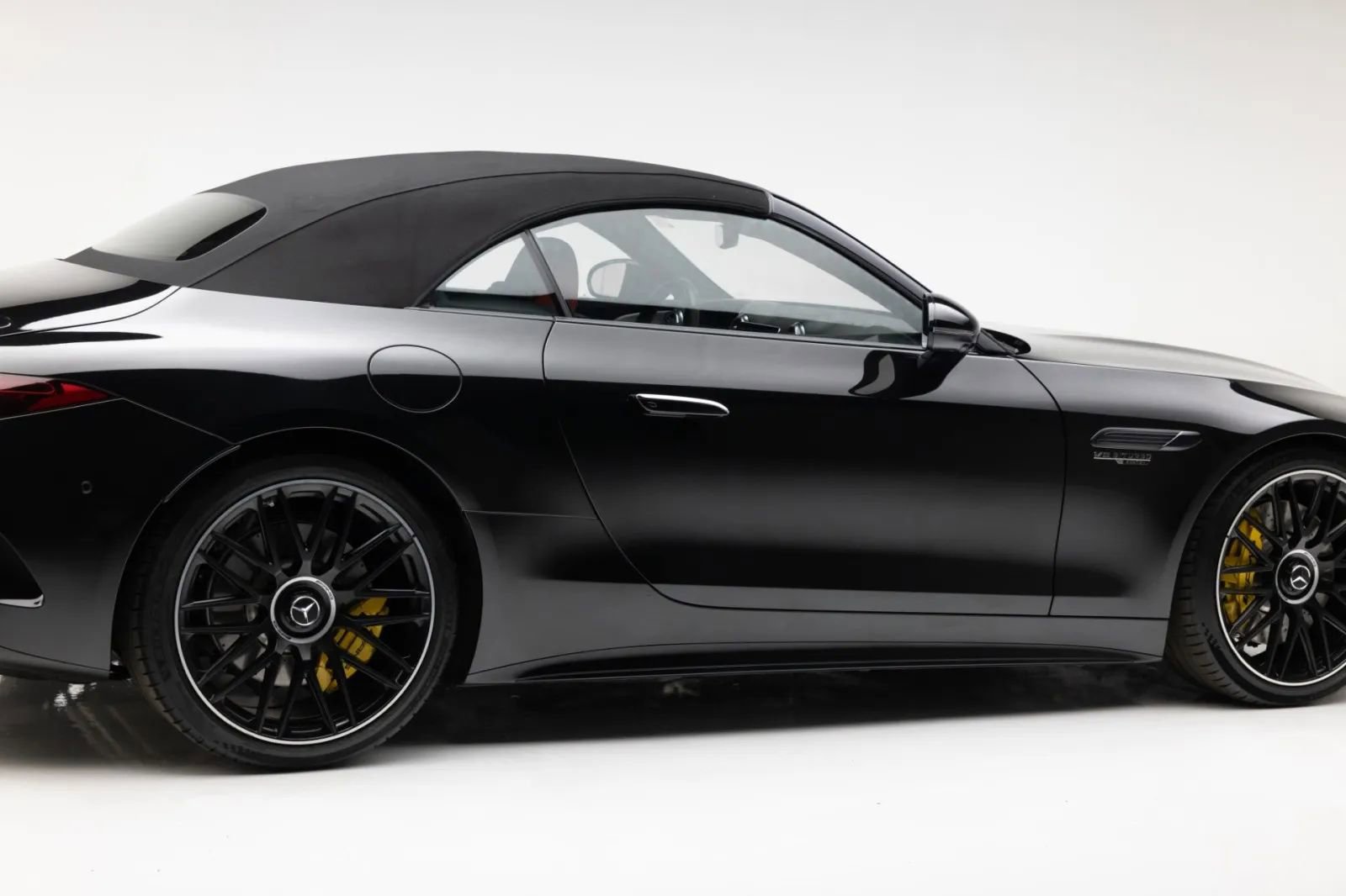 Used 2022 Mercedes-Benz SL 55 AMG 4MATIC image 39