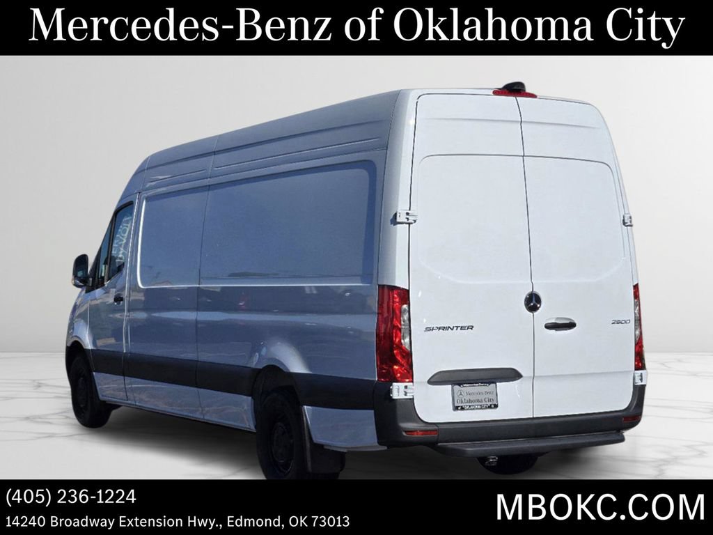 Used 2025 Mercedes-Benz Sprinter 2500 image 4