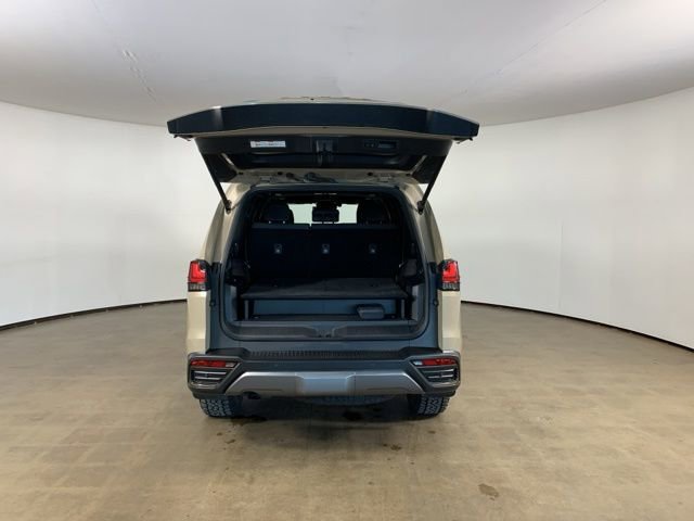 Used 2025 Lexus LX 700h Overtrail image 12