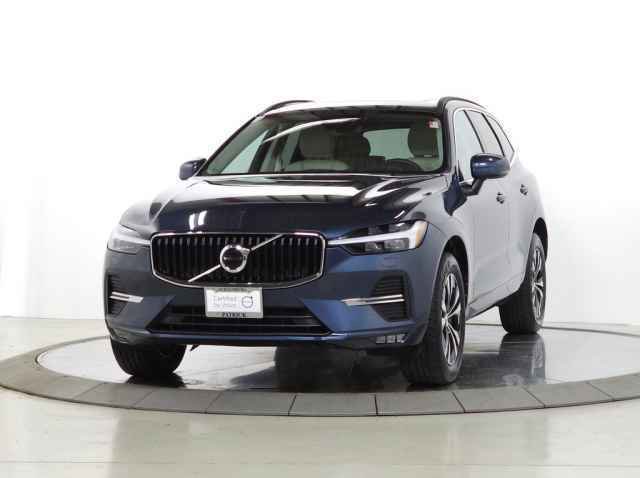 Certified 2023 Volvo XC60 B5 Core AWD/4WD image 4